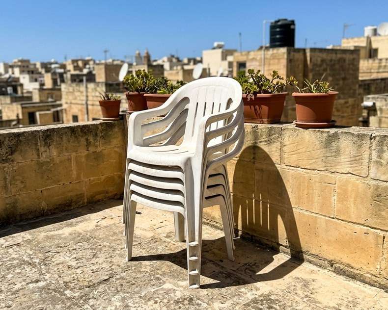 Example listing: Garden chairs, set of four